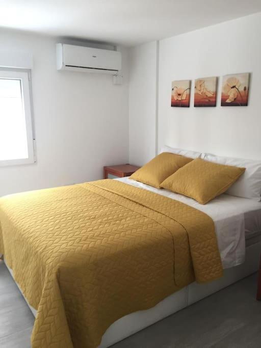 New Stylish Beach Front Apartment กูลเญรา ภายนอก รูปภาพ
