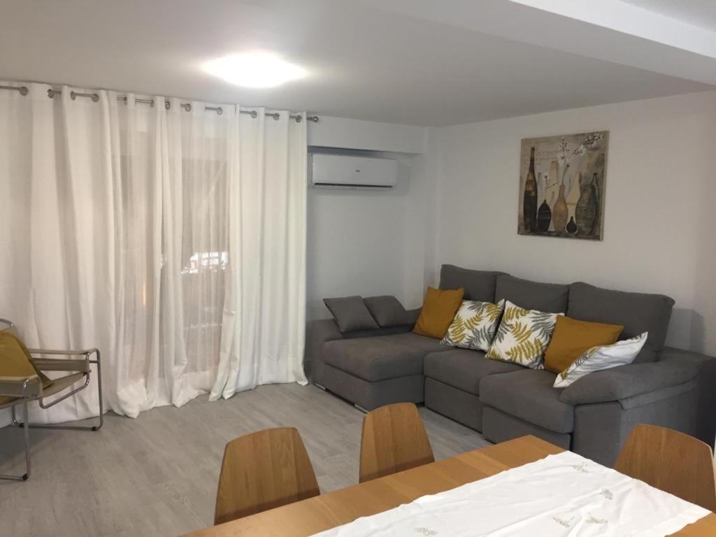 New Stylish Beach Front Apartment กูลเญรา ภายนอก รูปภาพ